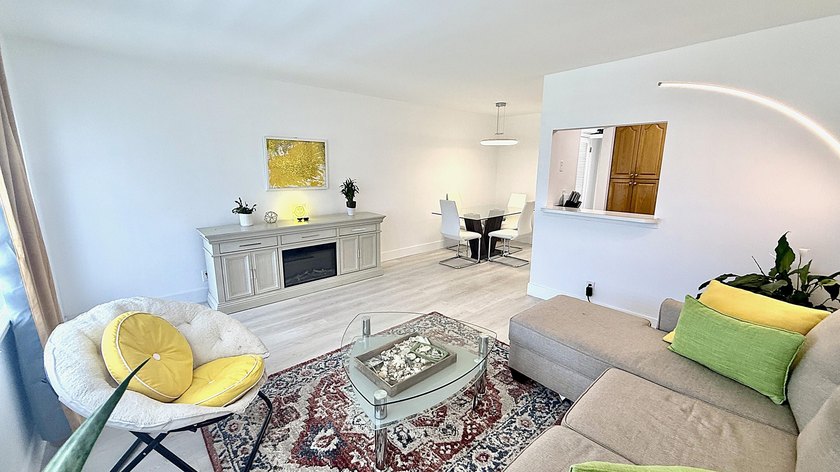 Upgraded Kitched &amp; Bath UnFurnished 1 BR 1 Bath, 585 SF - photo 4