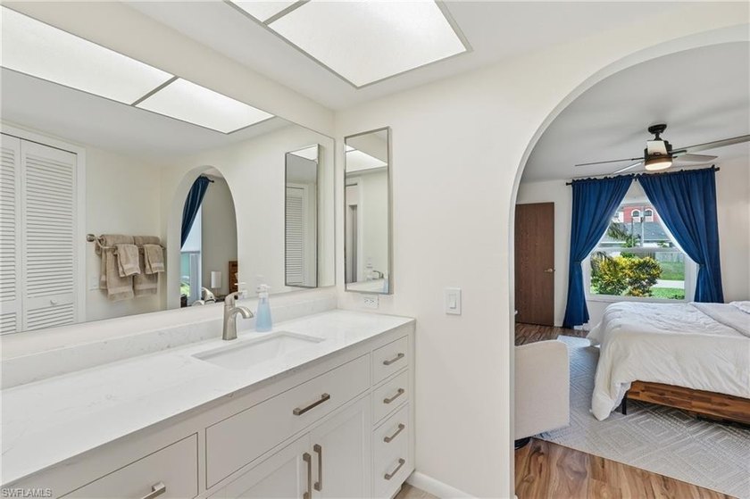 Looking for the perfect blend of convenience and SWFL living? - photo 8