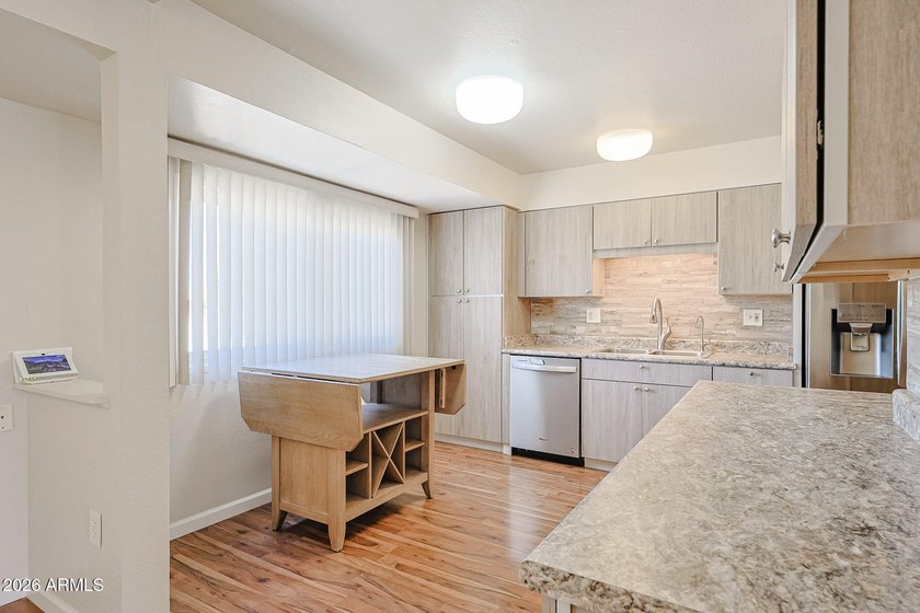 Move in ready Modified Woodbury with many updated features - photo 11