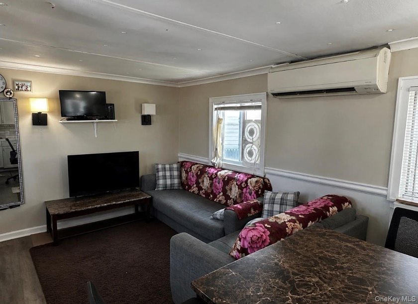 Buy the unit and rent the land to call it your own. Land lease - photo 5