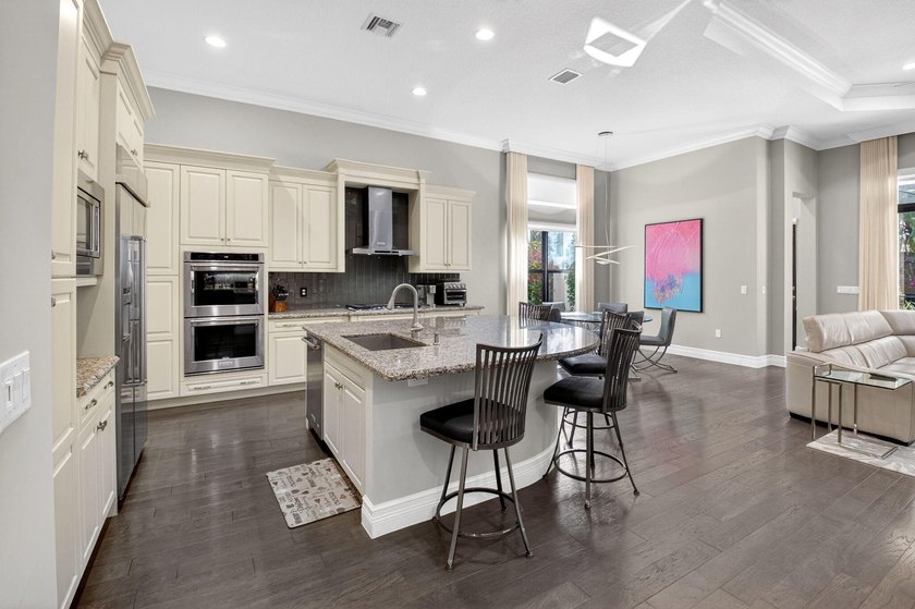 Welcome to Prestigious Seven Bridges. This Vizcaya Model with 5 - photo 14