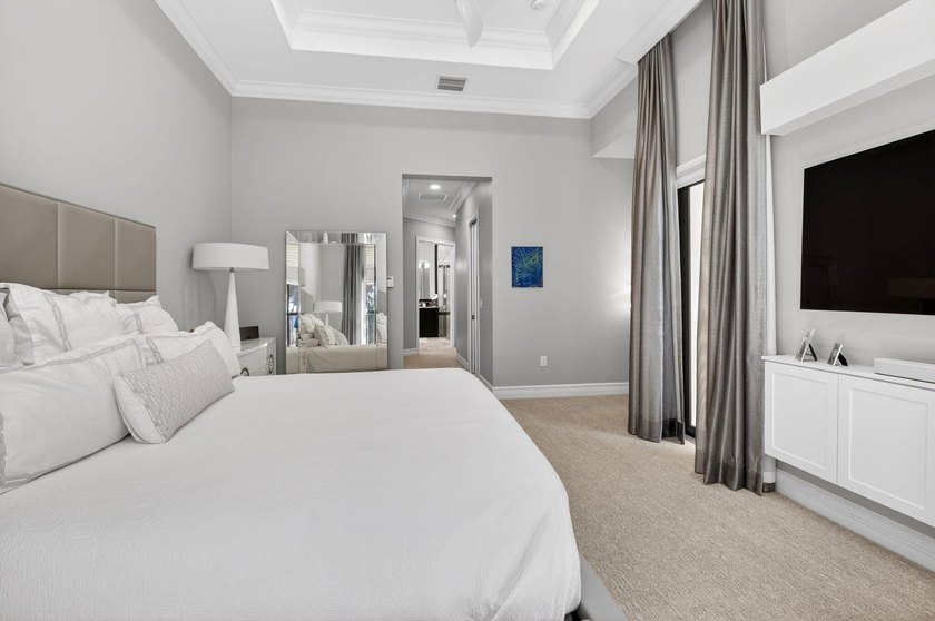 Welcome to Prestigious Seven Bridges. This Vizcaya Model with 5 - photo 32