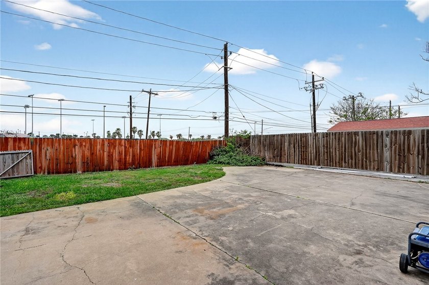 Open House Sun., June 14th from 1 to 3! Nestled in the desirable - photo 36
