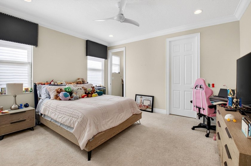 Welcome to Prestigious Seven Bridges. This Vizcaya Model with 5 - photo 43