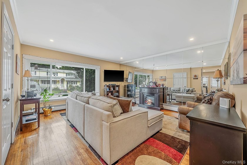 Very Rare Legal Two-Family By CO In The Heart Of West Islip! - photo 7