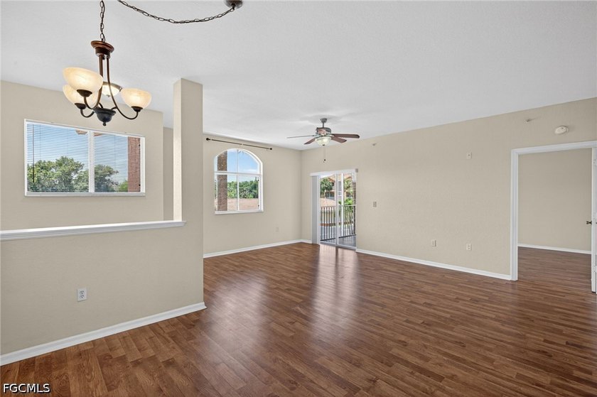 Welcome to this beautifully maintained three bedroom two - photo 5