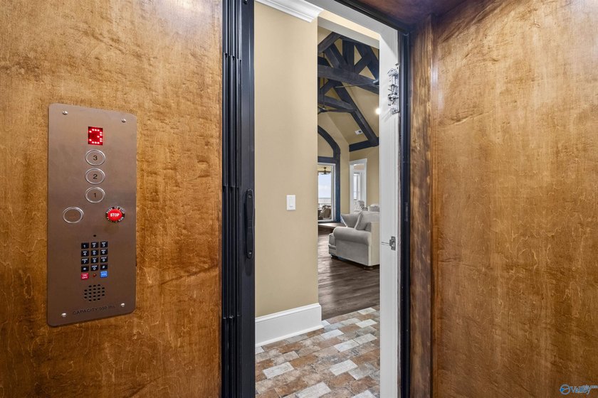 LAKEFRONT LUXURY ESTATE on Weiss Lake! This 5,272+/- sq. ft - photo 30