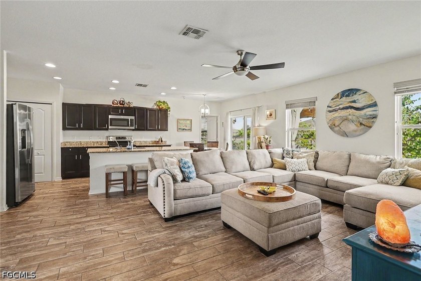 X Flood Zone | Oversized 0.34-Acre Lot | Family-Friendly &amp; - photo 3