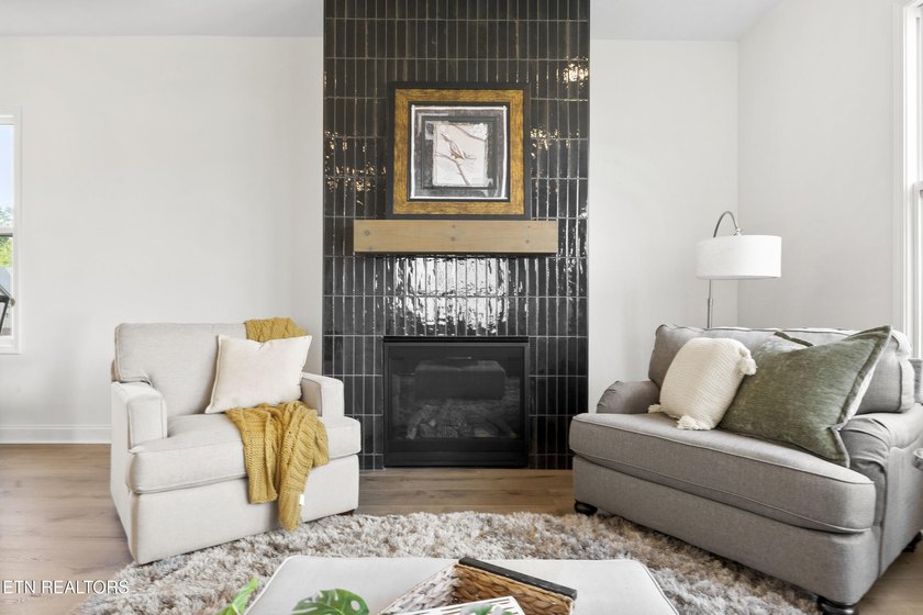 BACK ON THE MARKET &amp; MOVE IN READY!!!! Welcome to the Willow - a - photo 13