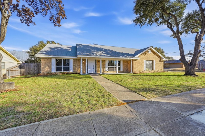 Fully Renovated Corner Lot Home in the Heart of Pantego! - photo 3