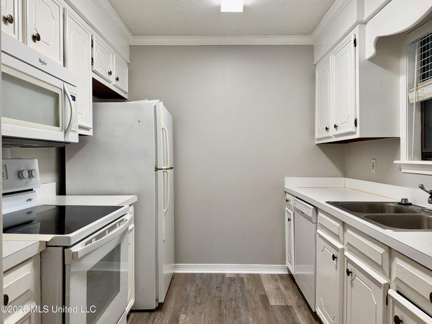 Welcome home to 102 Mary's Cove! This beautifully updated home - photo 14
