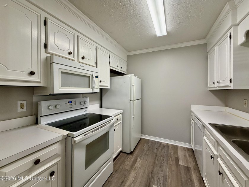 Welcome home to 102 Mary's Cove! This beautifully updated home - photo 16