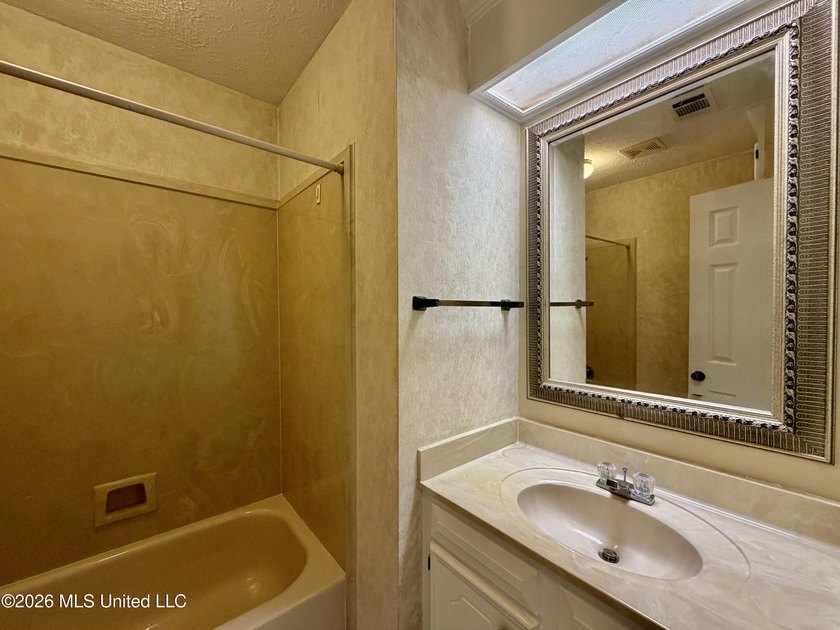 Welcome home to 102 Mary's Cove! This beautifully updated home - photo 20