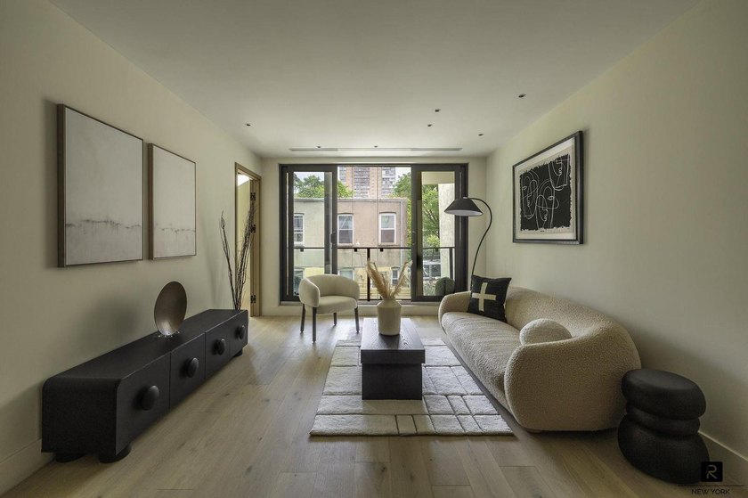 The rare one-bedroom with a true dressing room. Residence 2B is - photo 2