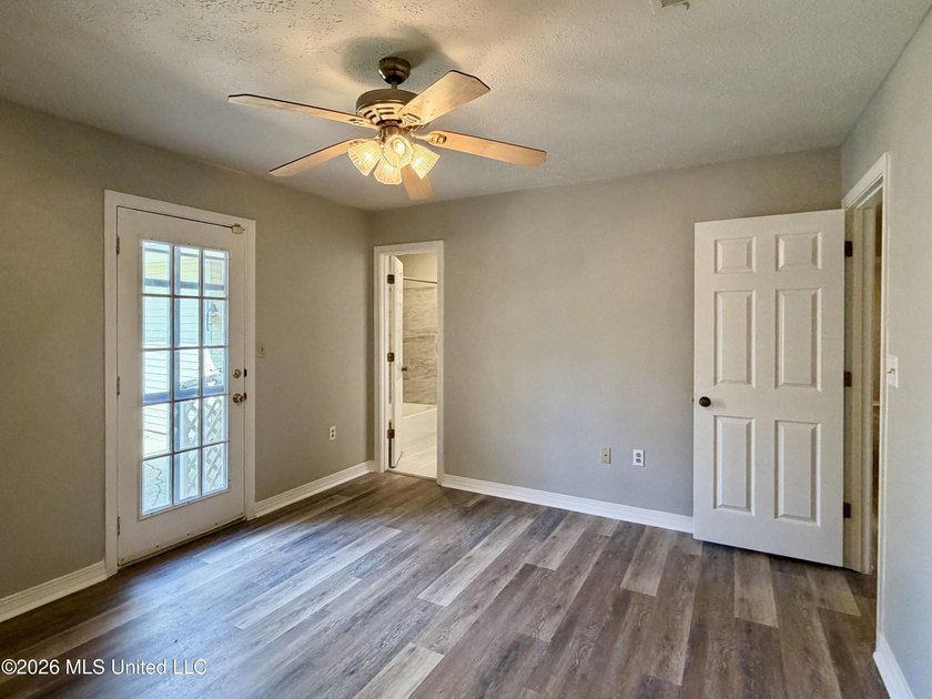 Welcome home to 102 Mary's Cove! This beautifully updated home - photo 24