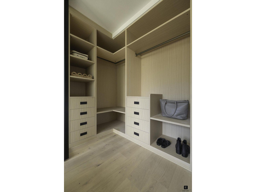 The rare one-bedroom with a true dressing room. Residence 2B is - photo 5