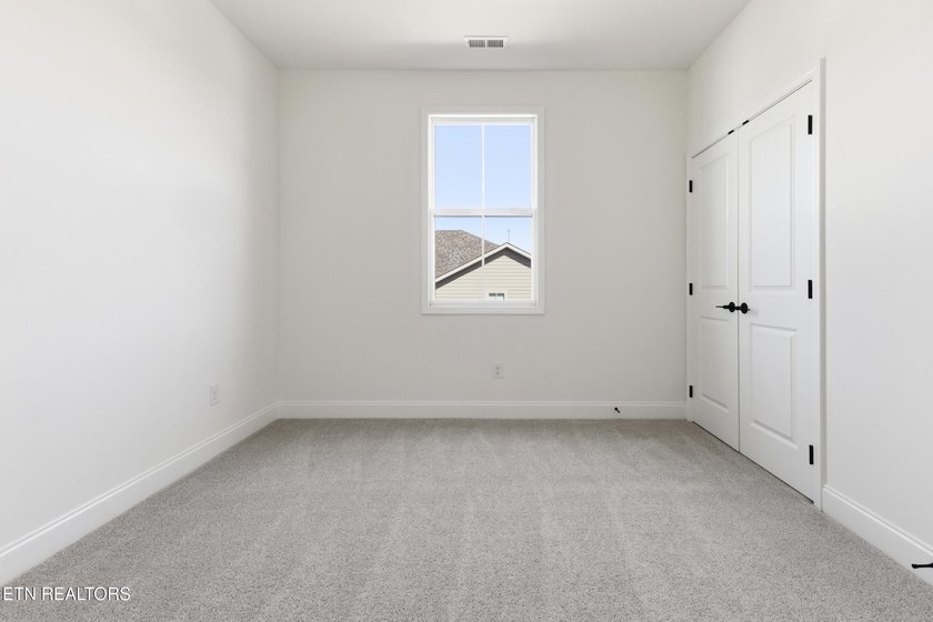 BACK ON THE MARKET &amp; MOVE IN READY!!!! Welcome to the Willow - a - photo 35