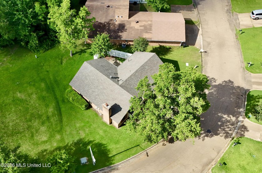 Welcome home to 102 Mary's Cove! This beautifully updated home - photo 35