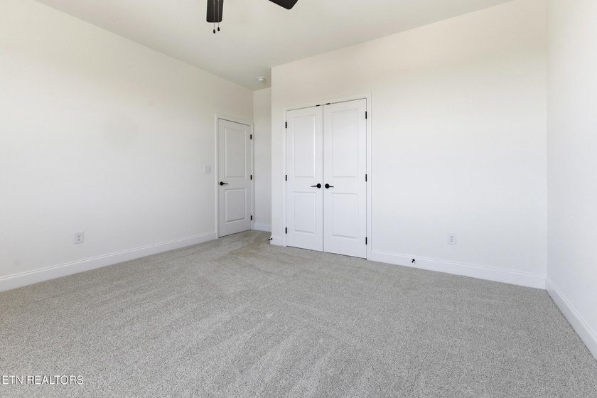 BACK ON THE MARKET &amp; MOVE IN READY!!!! Welcome to the Willow - a - photo 37