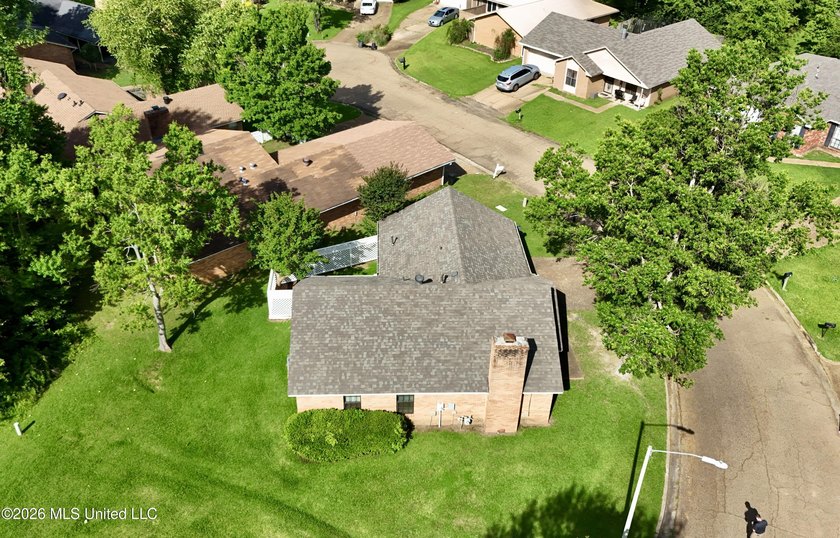 Welcome home to 102 Mary's Cove! This beautifully updated home - photo 37