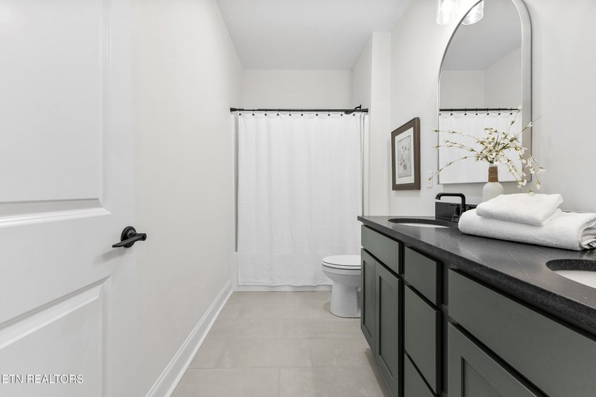 BACK ON THE MARKET &amp; MOVE IN READY!!!! Welcome to the Willow - a - photo 39