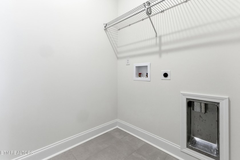 BACK ON THE MARKET &amp; MOVE IN READY!!!! Welcome to the Willow - a - photo 43