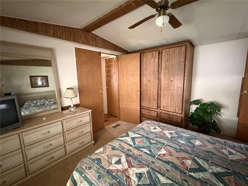 -Investor or Handyman special waterfront opportunity on the - photo 11