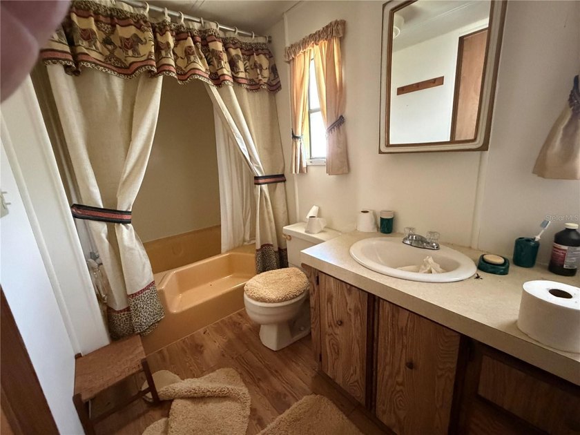 -Investor or Handyman special waterfront opportunity on the - photo 12