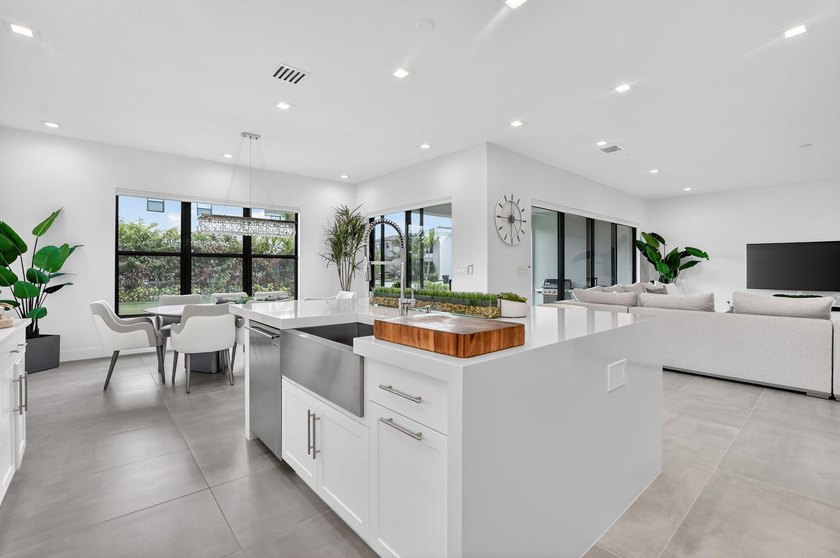Brand New Home 5/5 upgraded in Lotus Edge. Don't wait to build - photo 13