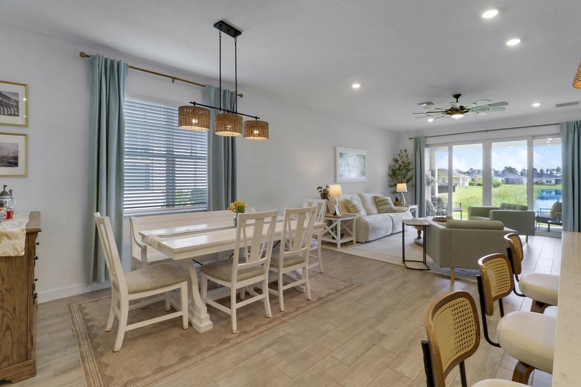 Better than new! CHARMING VILLA on a LAKE FRONT LOT in the - photo 19