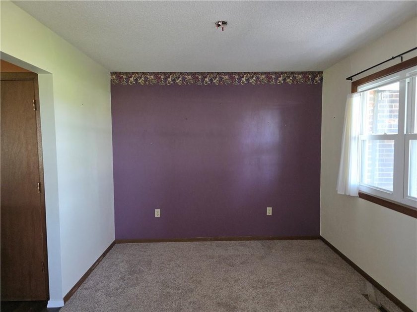 Opportunity awaits! Located on the edge of Garnett and directly - photo 3