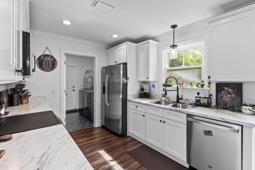 100% FINANCING AVAILABLE! Welcome home to this beautifully - photo 11