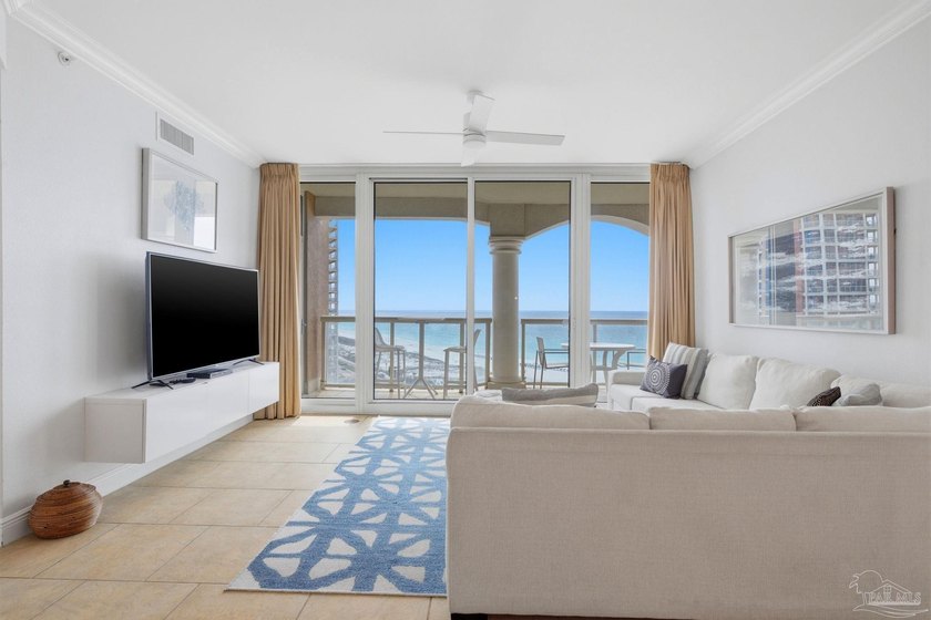 Floor-to-ceiling glass, a private balcony with a built-in grill - photo 14