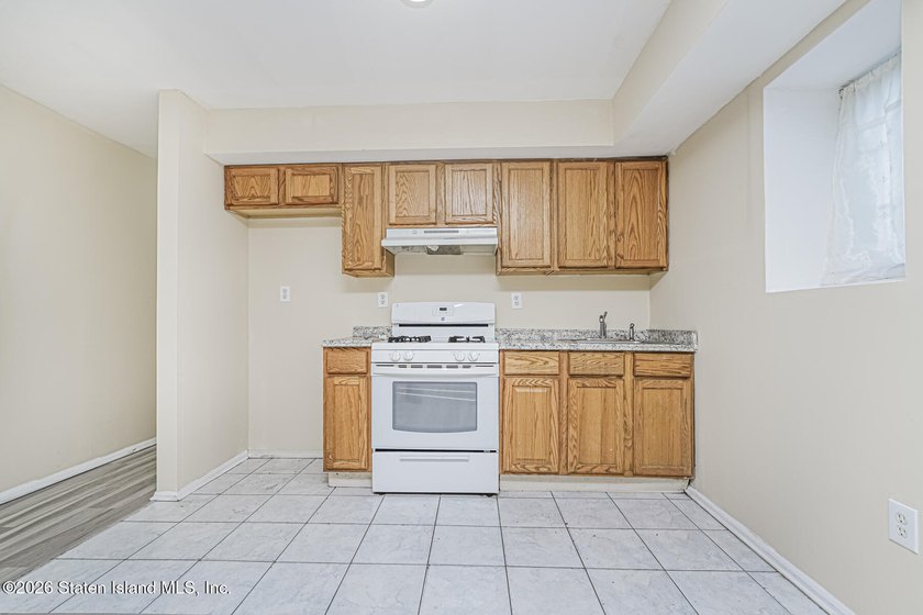 Rare opportunity for investor or end user to own a spacious - photo 17