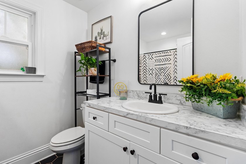 100% FINANCING AVAILABLE! Welcome home to this beautifully - photo 22