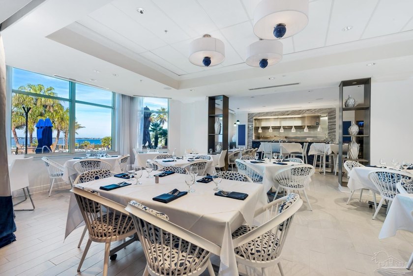 Floor-to-ceiling glass, a private balcony with a built-in grill - photo 27