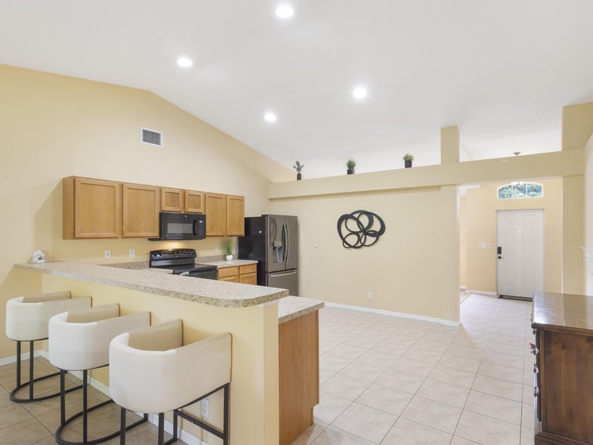 Perfect Package Of Space, Style, And Comfort. This home consist - photo 8