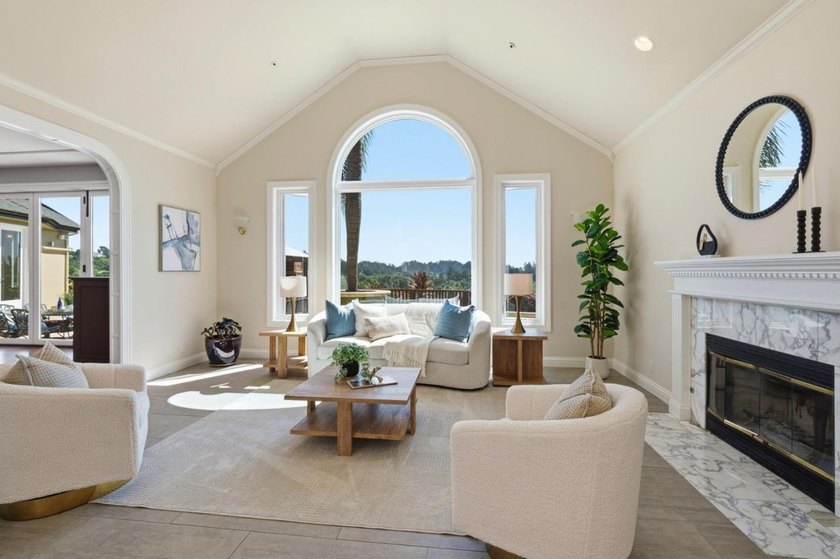 Welcome to the exclusive Mockingbird Ridge neighborhood in Aptos - photo 4