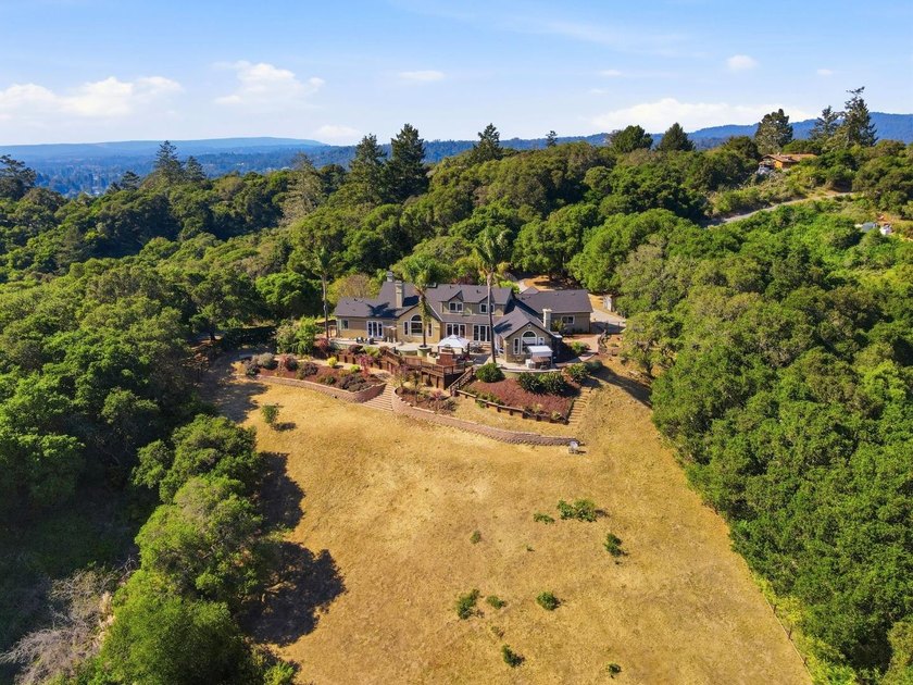 Welcome to the exclusive Mockingbird Ridge neighborhood in Aptos - photo 10