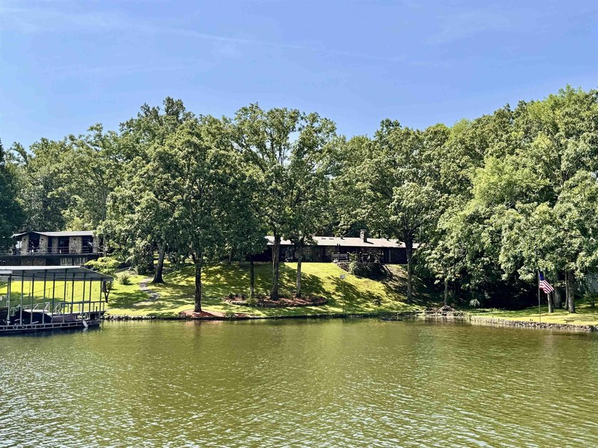 Lakefront Luxury on Lake Hamilton with Guest House, Storage - photo 36