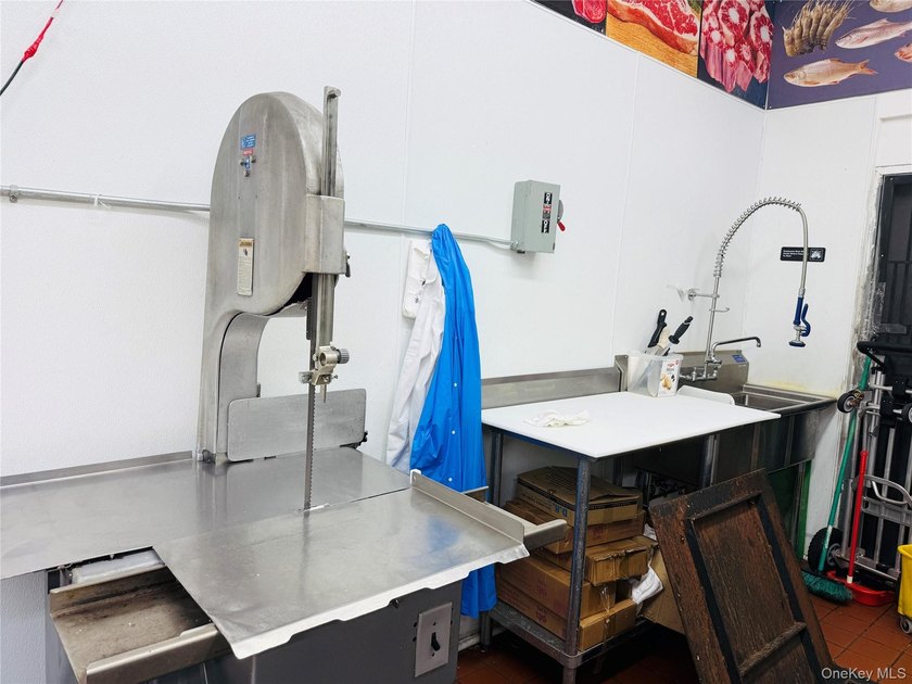 Established Grocery Business For Sale. Both 1st floor and - photo 3