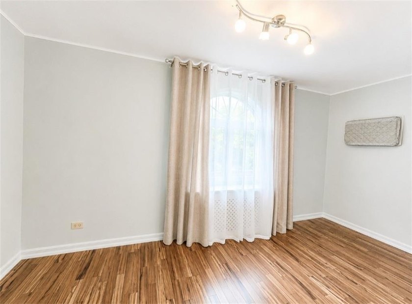 Welcome to 326 Bay 14th Street, a well-maintained, semi-attached - photo 22