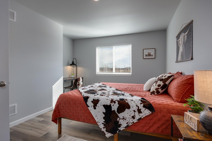 Income~producing 6~unit multifamily property with a balanced - photo 14