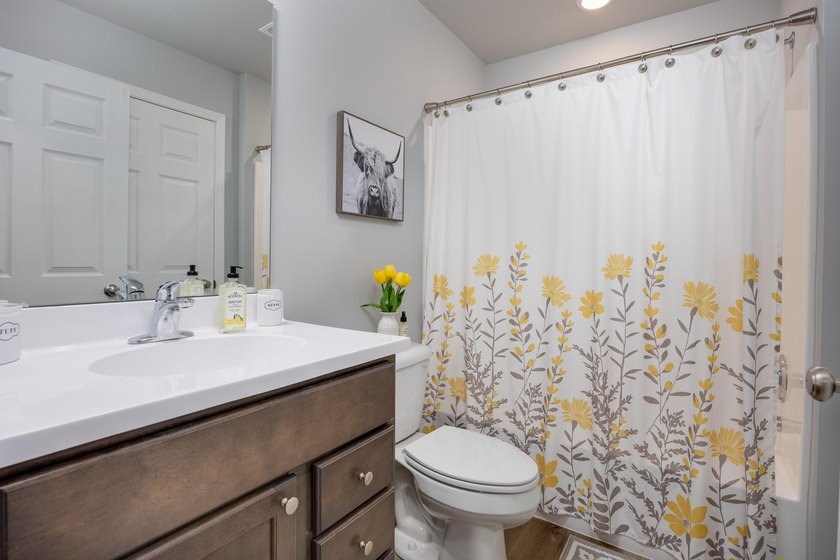 Income~producing 6~unit multifamily property with a balanced - photo 17