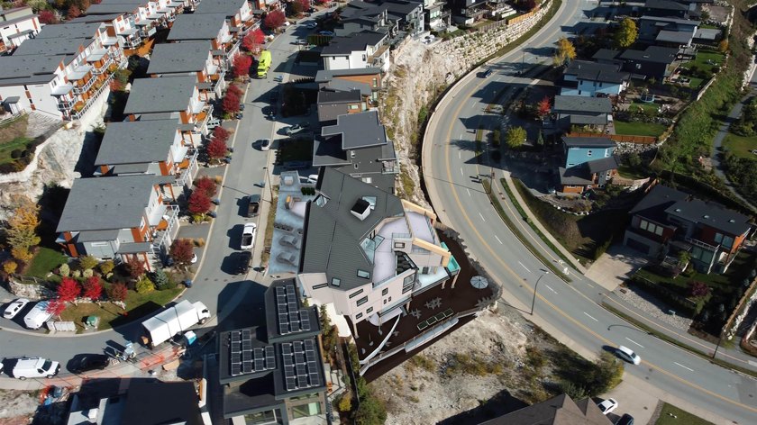 Welcome to Skyridge! One of Squamish's most sought-after - photo 22