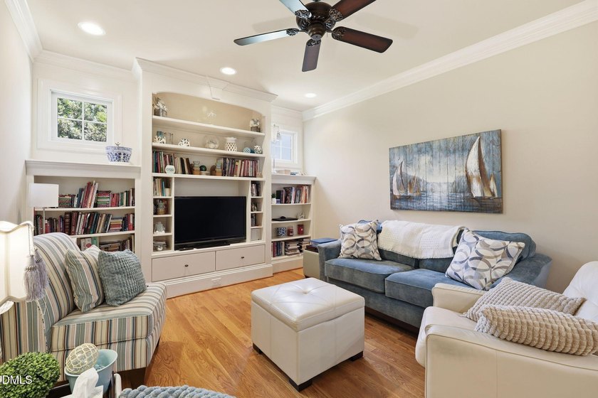 Excellent Convenient Location, Quality &amp; Beautiful, All Brick - photo 16
