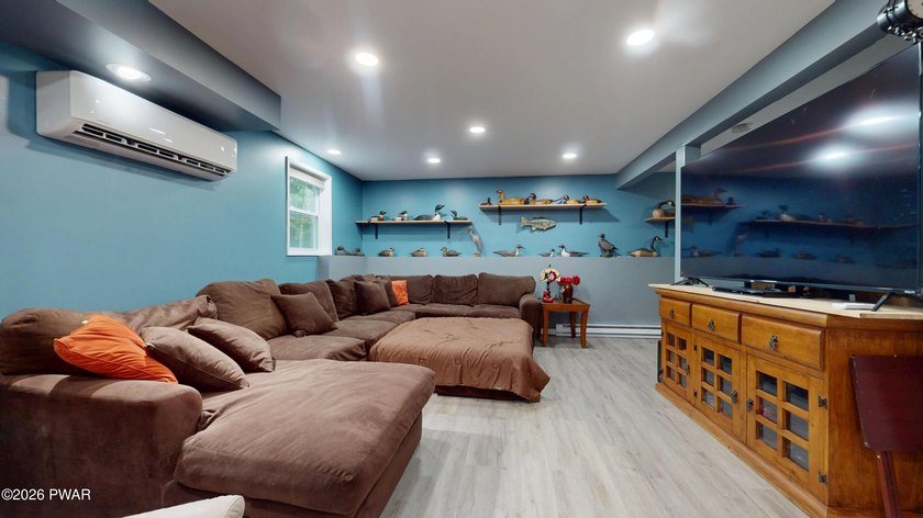 IMMACULATE, PRIDE IN OWNERSHIP, LIKE-NEW, ONE-LEVEL-LIVING 4 BR - photo 17