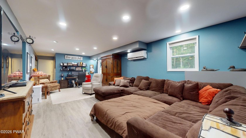 IMMACULATE, PRIDE IN OWNERSHIP, LIKE-NEW, ONE-LEVEL-LIVING 4 BR - photo 19