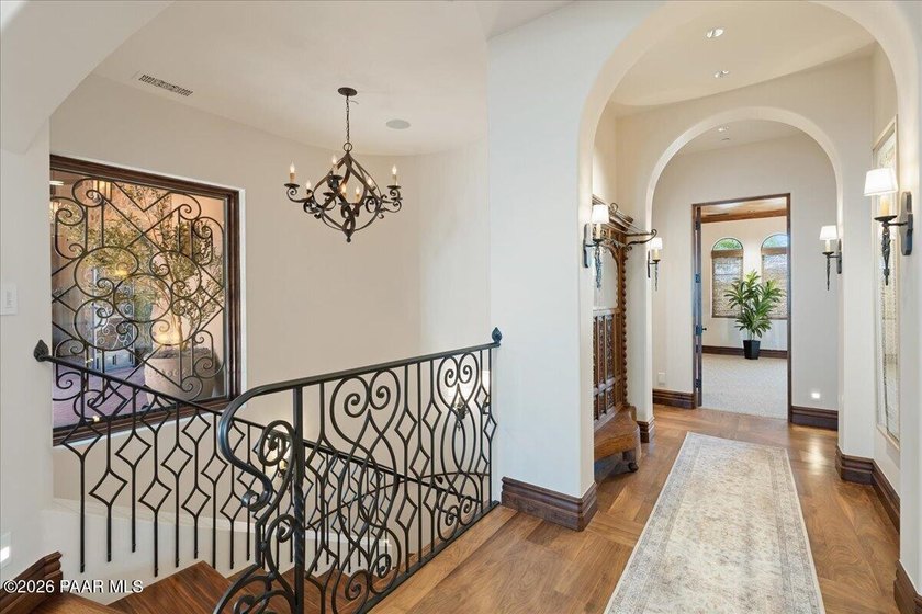Welcome to ''Casa Di Buona Fortuna'' Architecturally Refined - photo 20