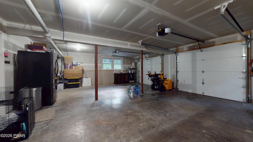 IMMACULATE, PRIDE IN OWNERSHIP, LIKE-NEW, ONE-LEVEL-LIVING 4 BR - photo 22